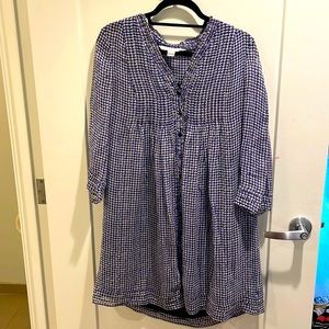 Diane Von Furstenberg 100% silk Shirt Dress Size 6